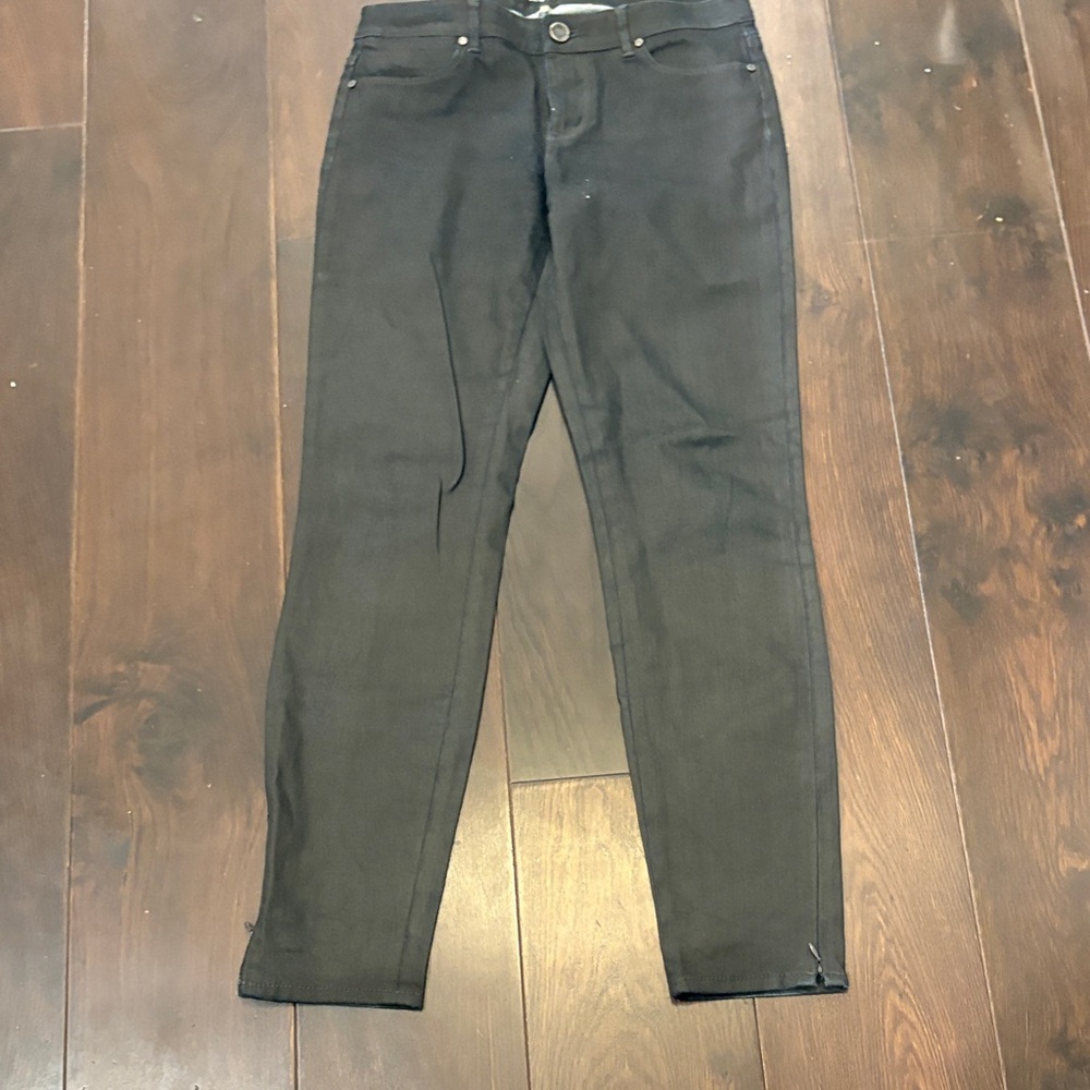 Elie Tahari Black Trousers with Zipper Accent (Stretch)